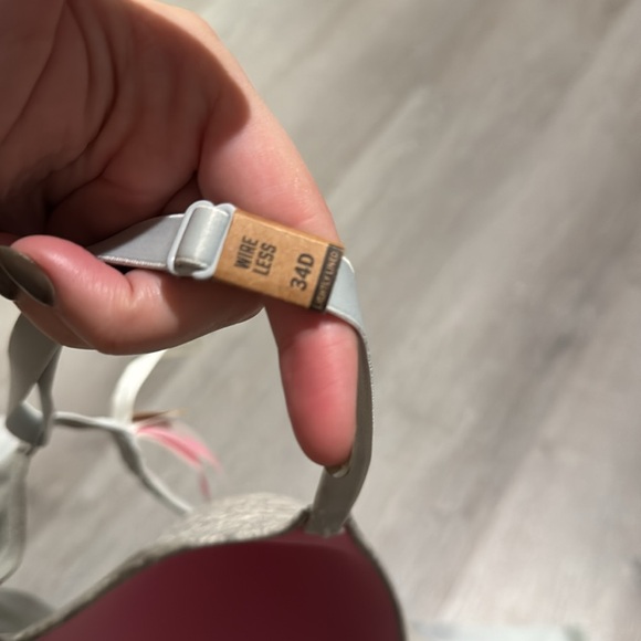 NWT PINK 34D wirelesss bra - Picture 2 of 3